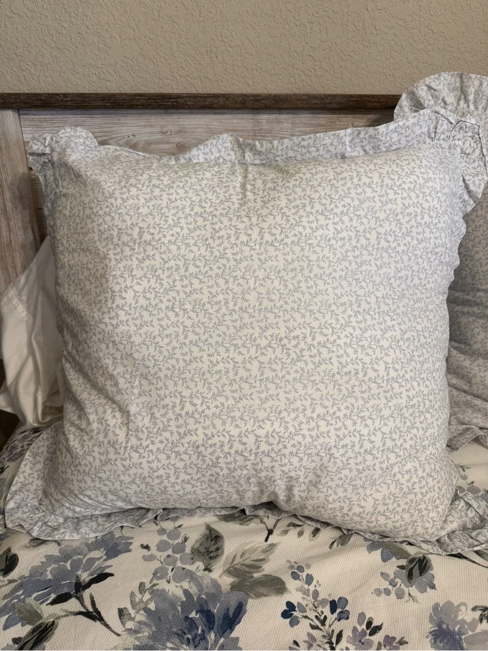 European sham insert 26” x 26”
